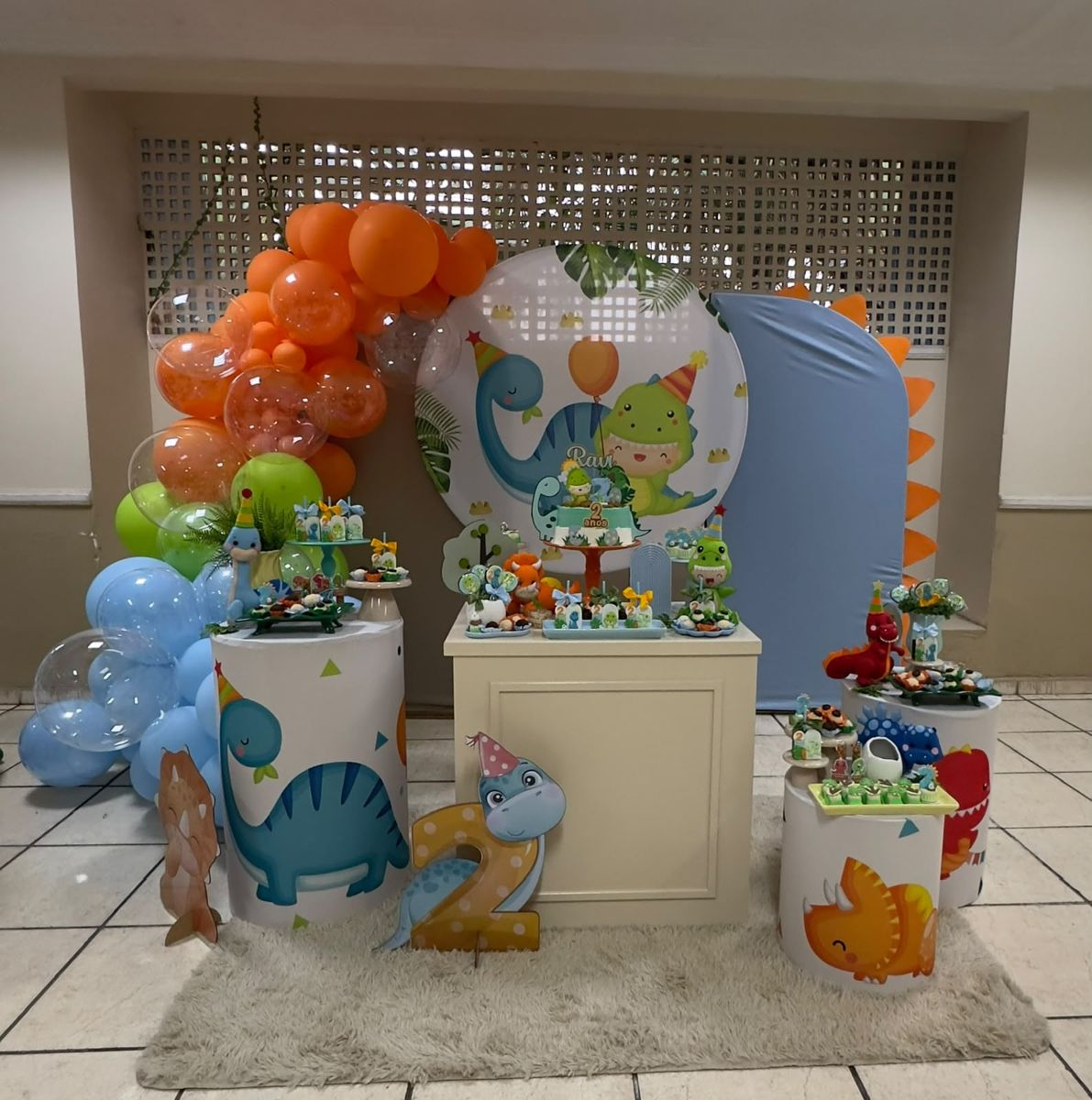 Festa infantil tema dinossauro — foto 1