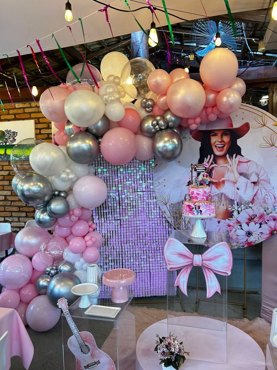 Aniversário adulto em rosa e prata — foto 1
